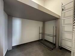 Midtown Modern (D7), Apartment #610373101